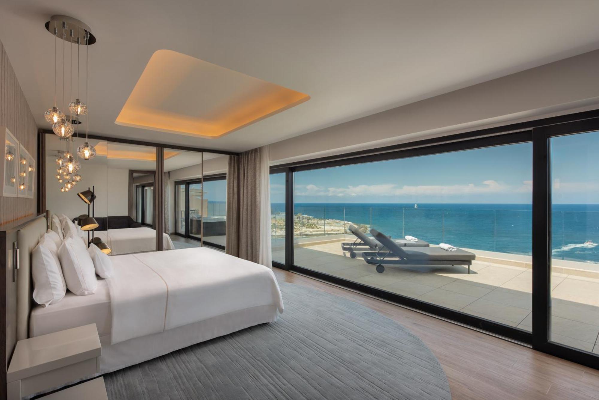 The Westin Dragonara Resort, Malta Saint Julian's Exterior photo A bedroom at the West Hollywood hotel
