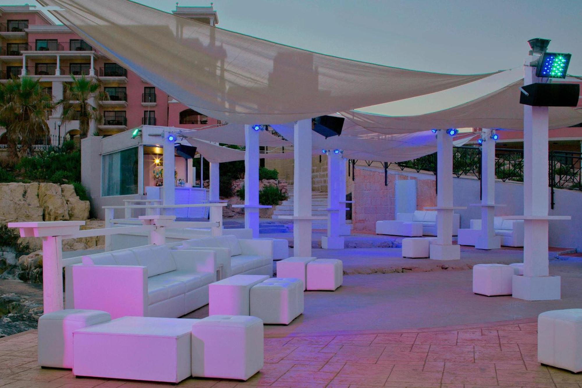The Westin Dragonara Resort, Malta Saint Julian's Exterior photo The club at sunset
