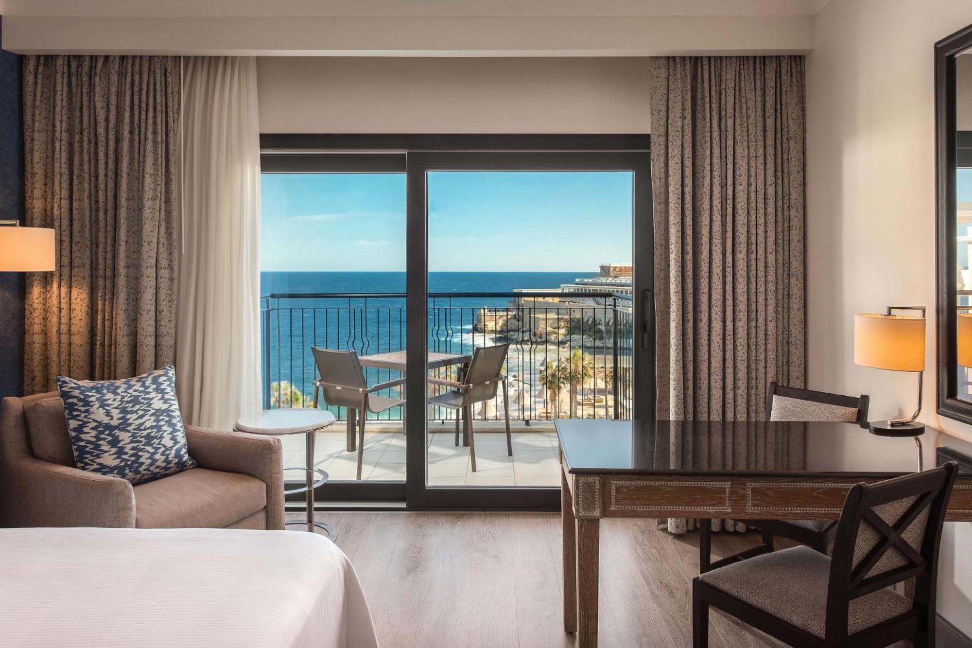The Westin Dragonara Resort, Malta Saint Julian's Exterior photo A guest room at the Hilton San Diego Bayfront