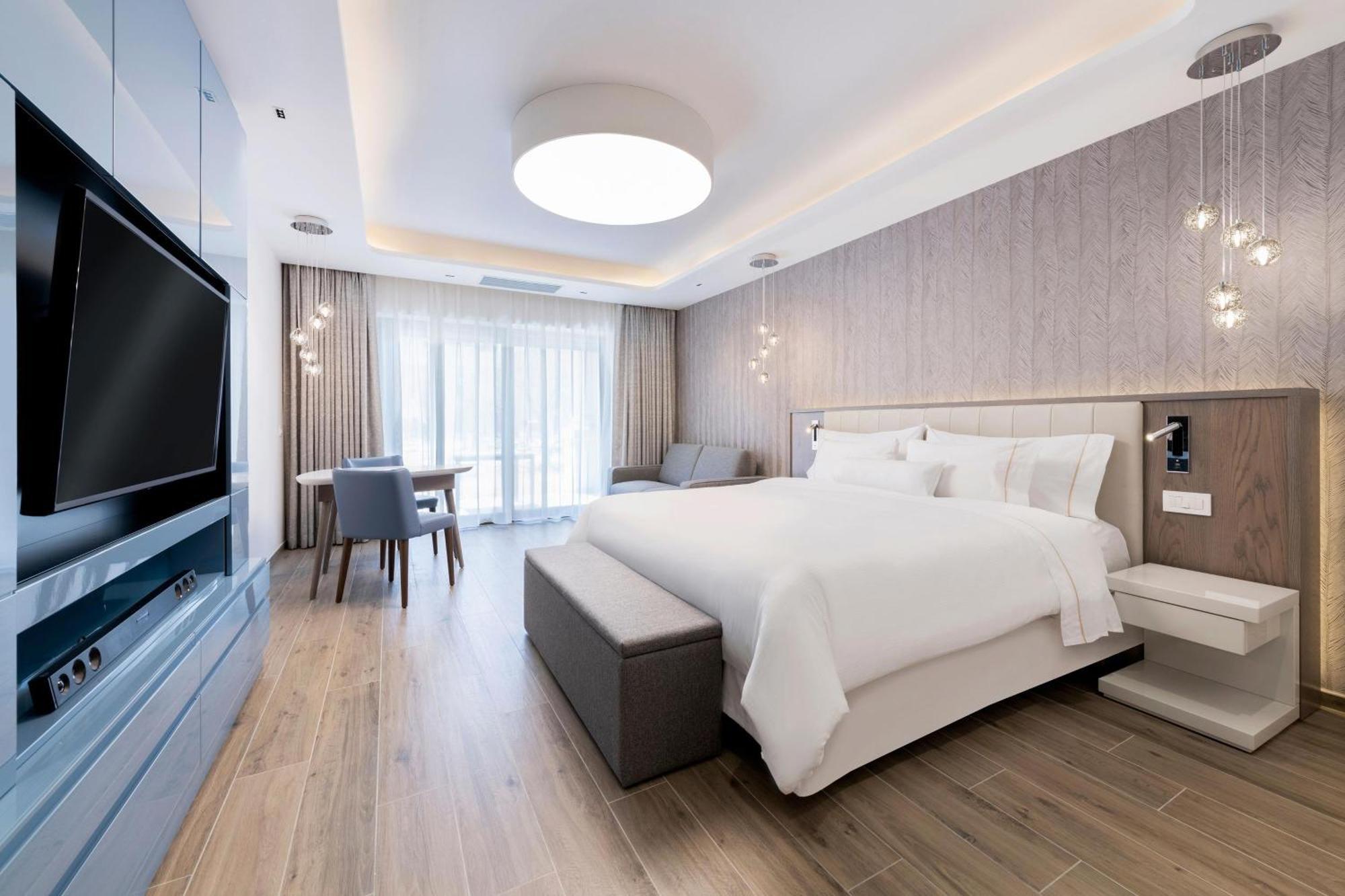The Westin Dragonara Resort, Malta Saint Julian's Exterior photo Deluxe Room