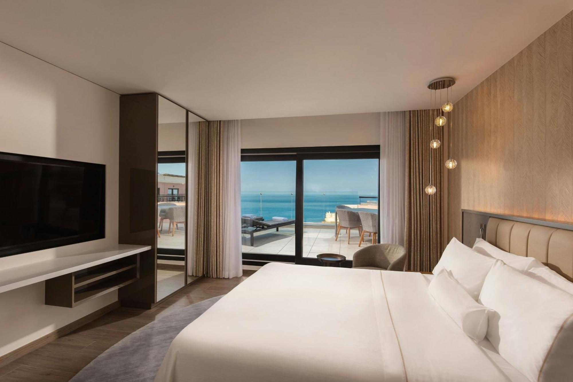 The Westin Dragonara Resort, Malta Saint Julian's Exterior photo A guest room at the hotel