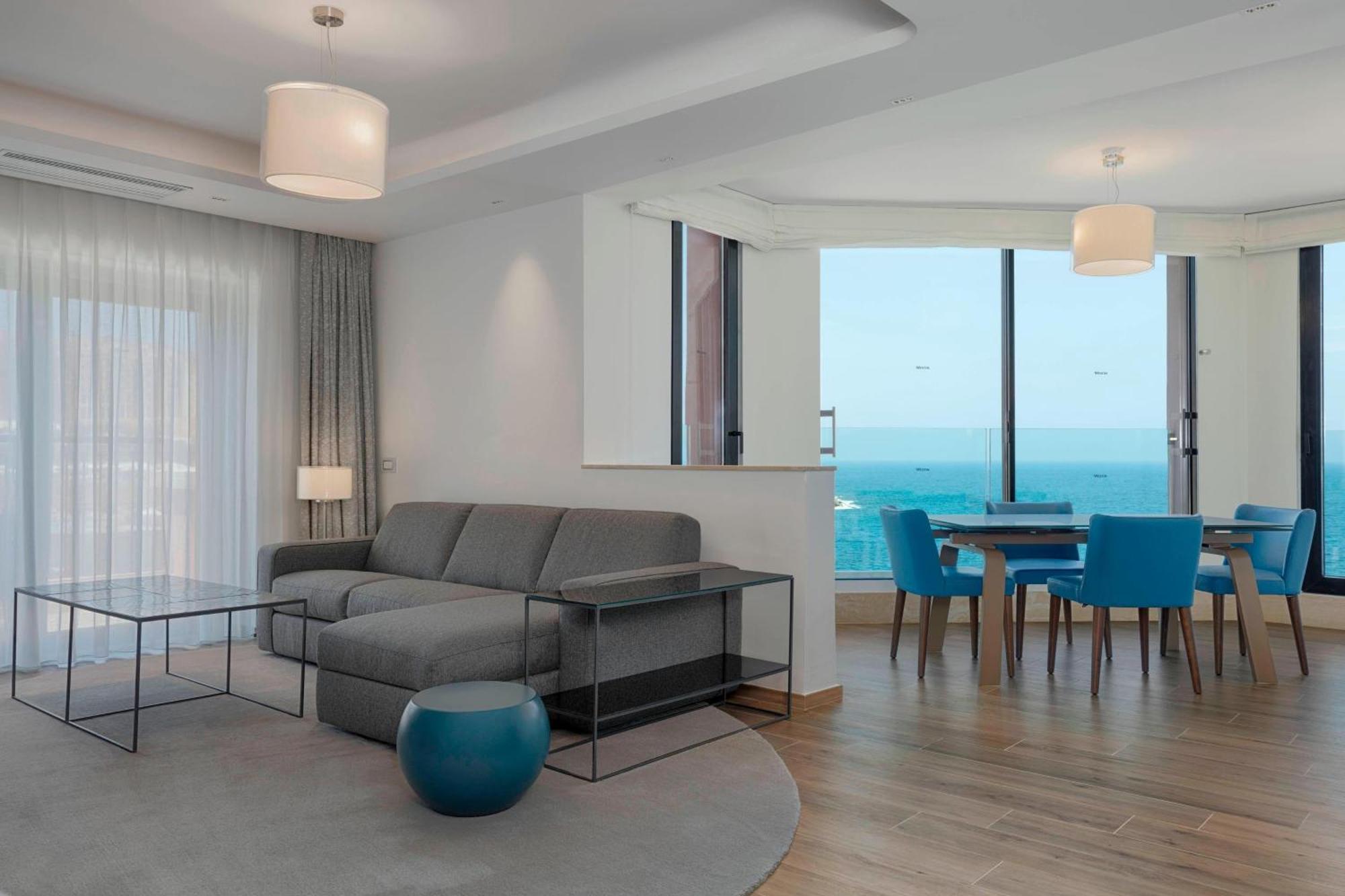 The Westin Dragonara Resort, Malta Saint Julian's Exterior photo A suite at the hotel