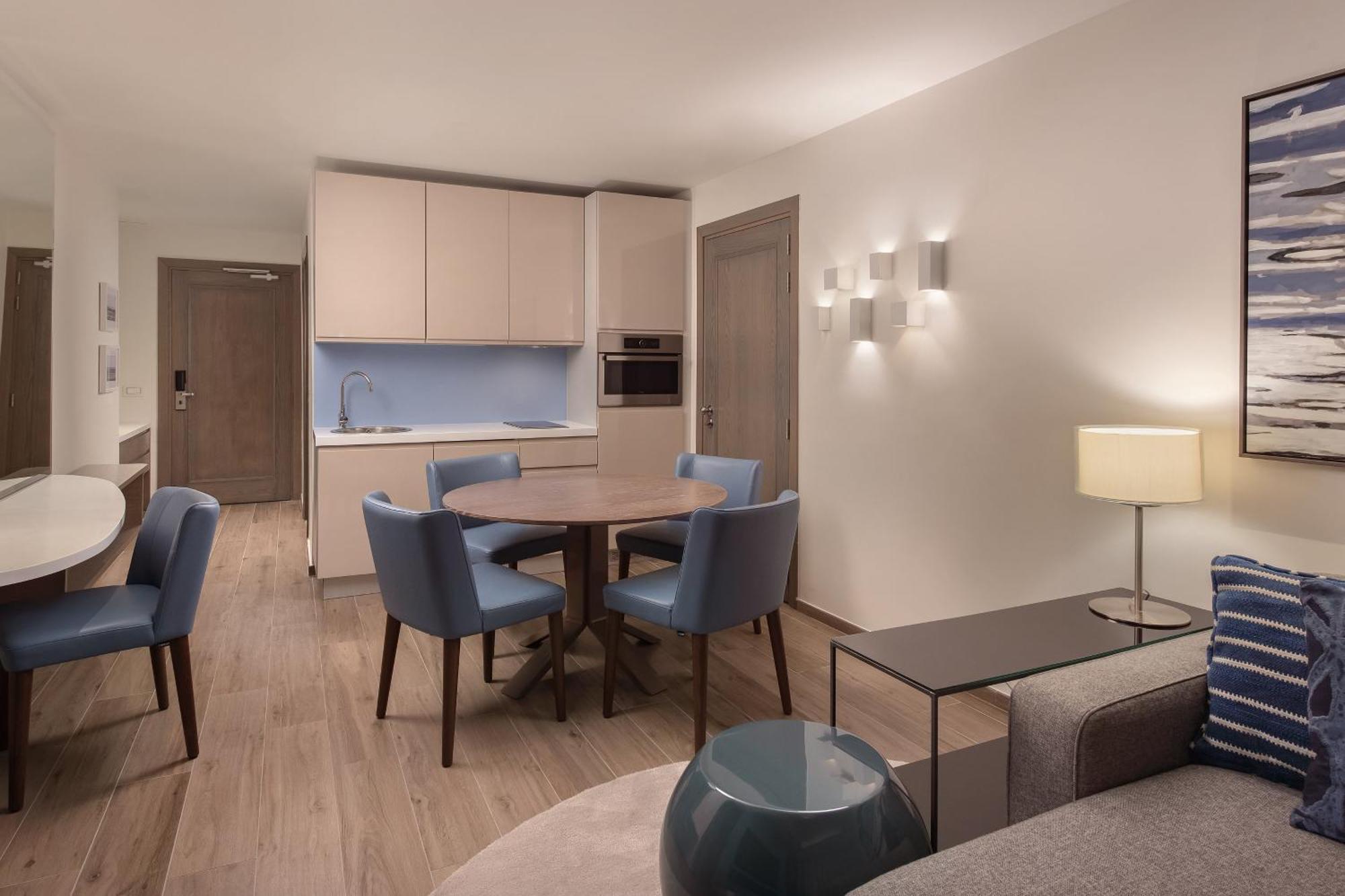 The Westin Dragonara Resort, Malta Saint Julian's Exterior photo A typical apartment interior