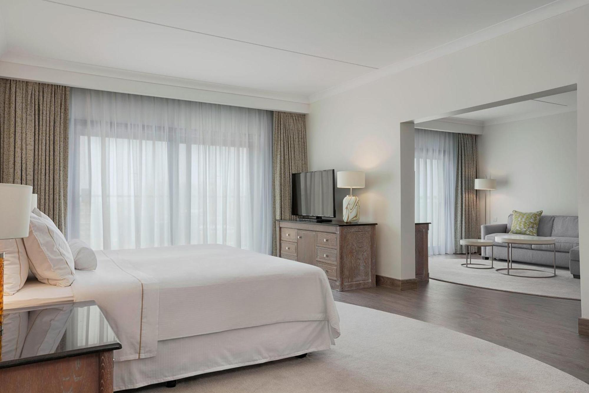 The Westin Dragonara Resort, Malta Saint Julian's Exterior photo A suite at the hotel